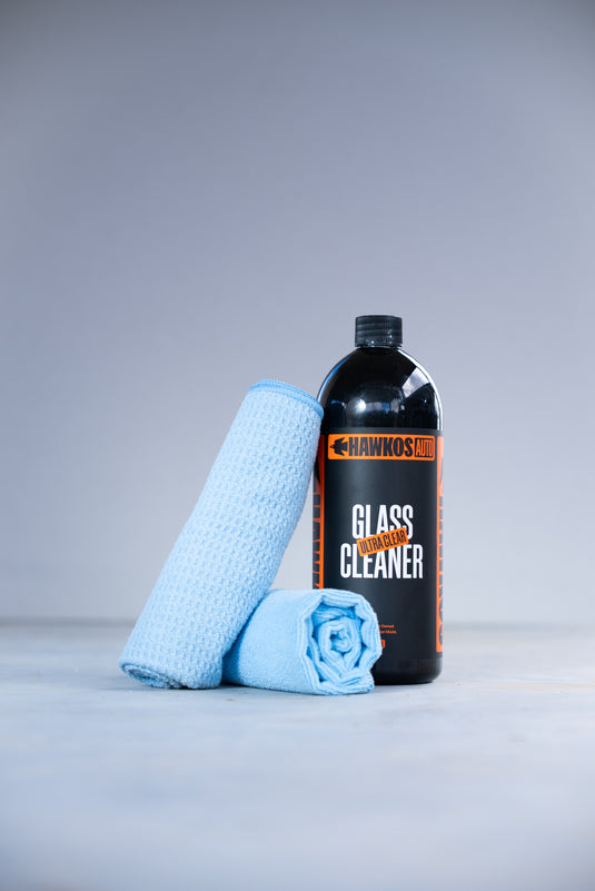 Hawkos Glass Kit with glass cleaner and waffle-weave microfibres